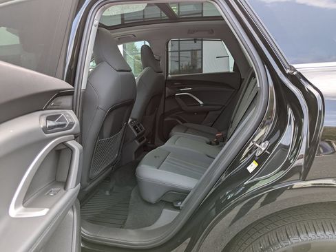 Used 2025 Audi Q5 Premium Plus AWD/4WD image 38