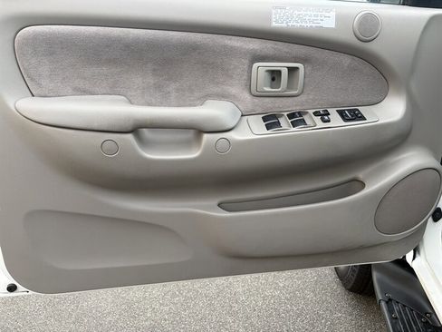 Used 2003 Toyota Tacoma PreRunner image 15