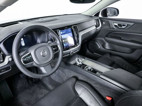 Certified 2024 Volvo V60 B5 Cross Country Ultimate image 6