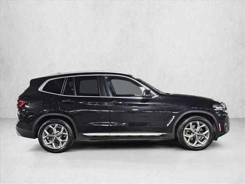 Used 2024 BMW X3 xDrive30i w/ Premium Package image 4