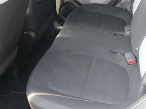 Used 2014 Kia Soul image 16