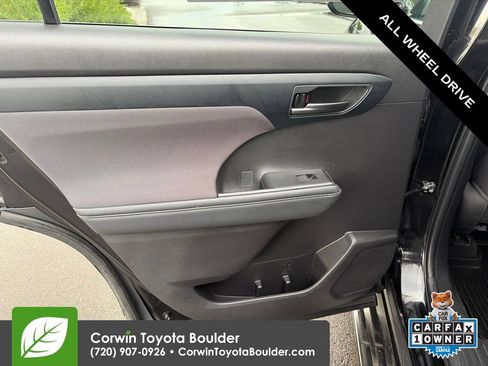 Used 2022 Toyota Highlander LE AWD/4WD image 21