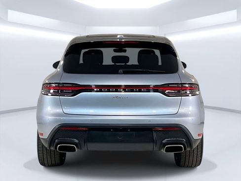 Certified 2025 Porsche Macan AWD/4WD image 8