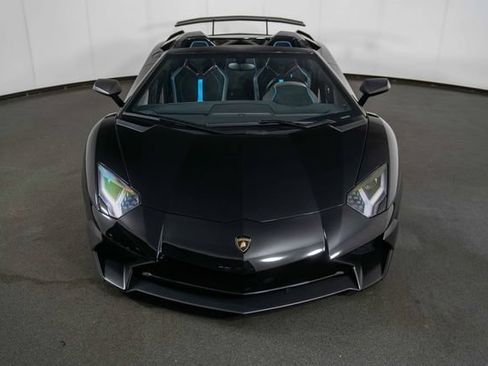 Used 2017 Lamborghini Aventador LP 750-4 Superveloce AWD/4WD image 3