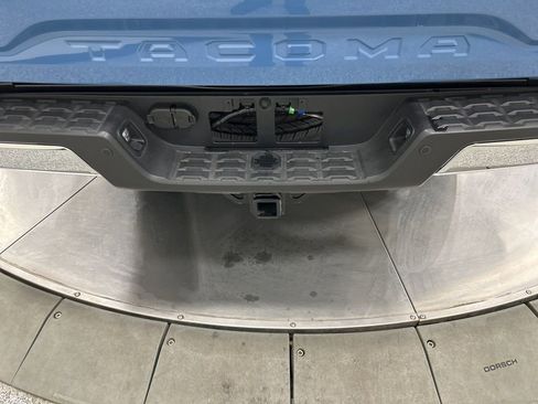Used 2019 Toyota Tacoma SR5 AWD/4WD image 25