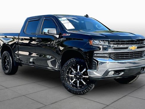Used 2021 Chevrolet Silverado 1500 LT w/ Z71 Off-Road Package AWD/4WD image 3