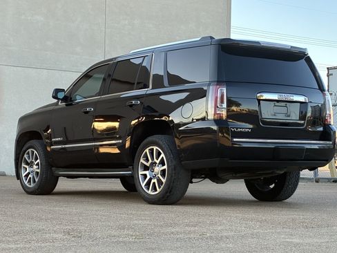 Used 2016 GMC Yukon Denali RWD image 31
