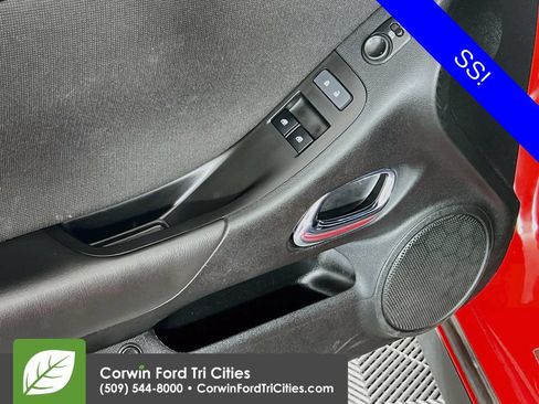 Used 2013 Chevrolet Camaro SS w/ SS Performance Package RWD image 12