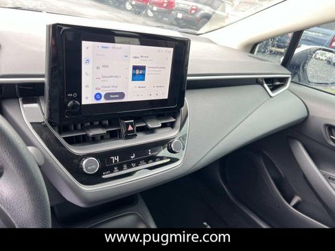 Used 2023 Toyota Corolla LE image 29