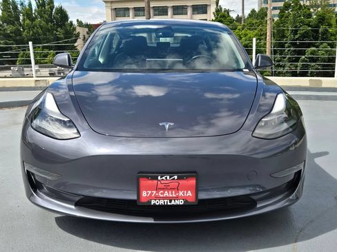 Used 2022 Tesla Model 3 Long Range AWD/4WD image 8