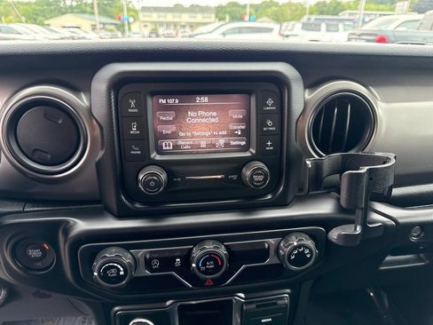 Used 2021 Jeep Wrangler Sport AWD/4WD image 12