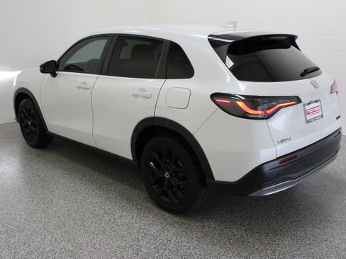 Used 2024 Honda HR-V Sport image 9