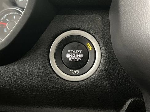Used 2024 RAM 1500 Laramie AWD/4WD image 17
