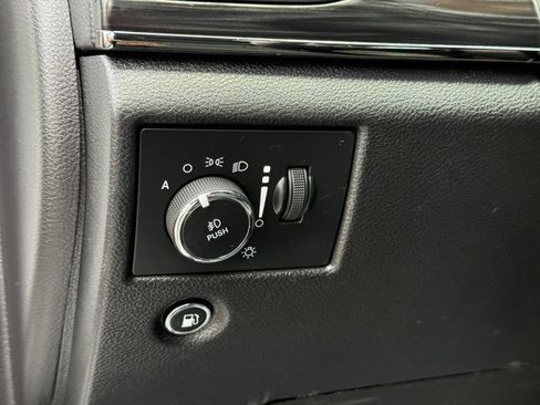 Certified 2020 Jeep Grand Cherokee Limited X image 12