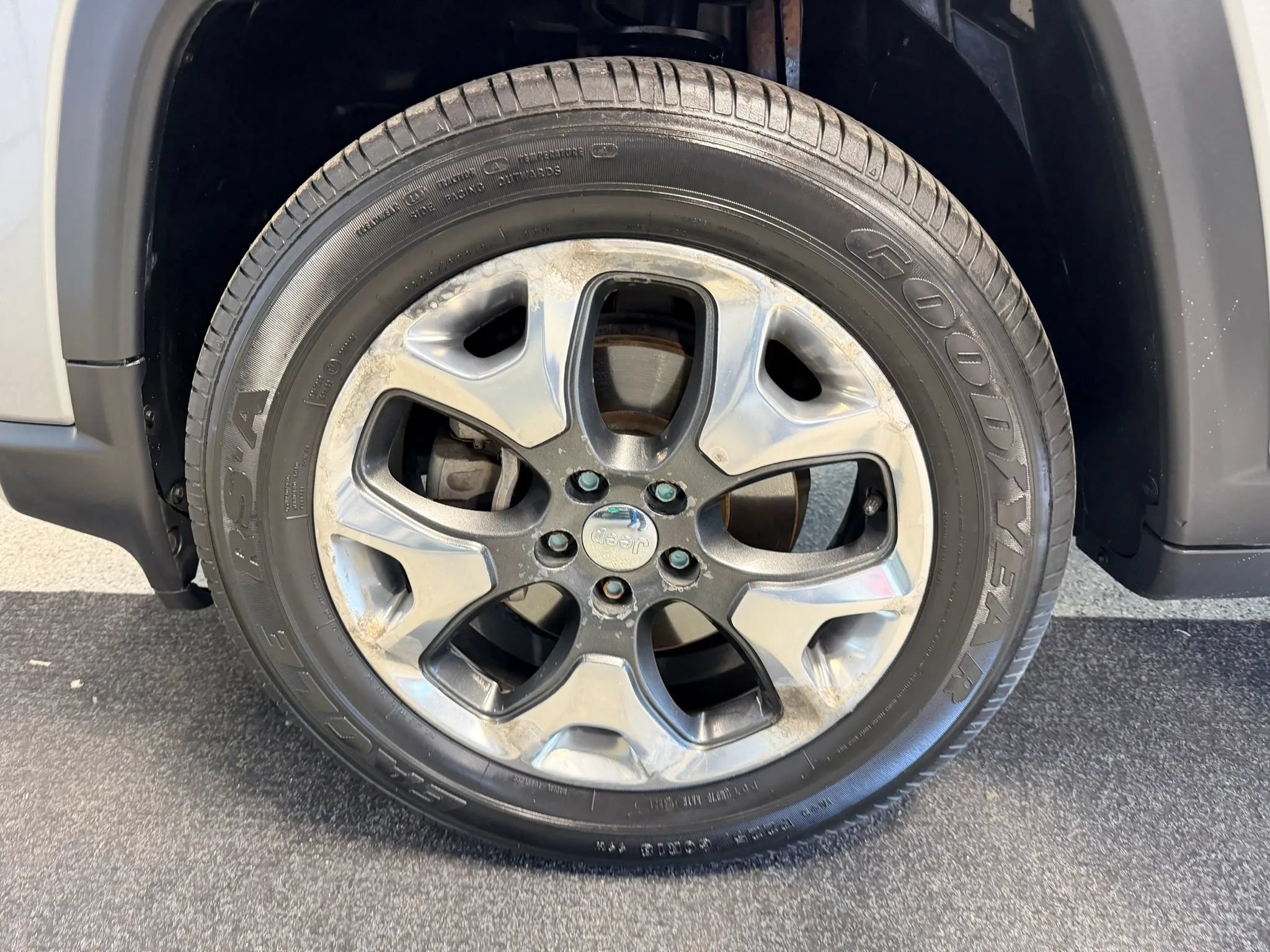 Used 2017 Jeep Compass Limited AWD/4WD image 19