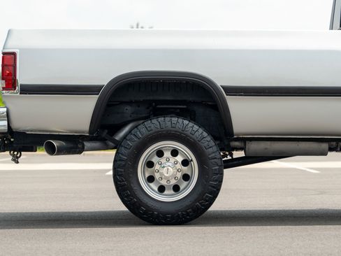 Used 1991 Dodge D/W Truck 350 image 22