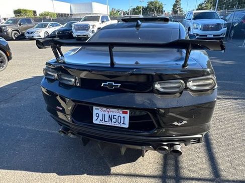 Used 2023 Chevrolet Camaro SS RWD image 6