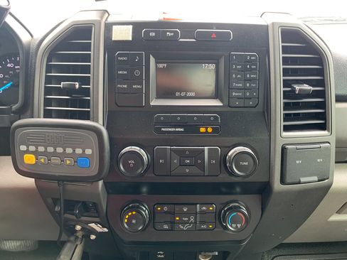 Used 2019 Ford F550 4x4 Regular Cab Super Duty image 16