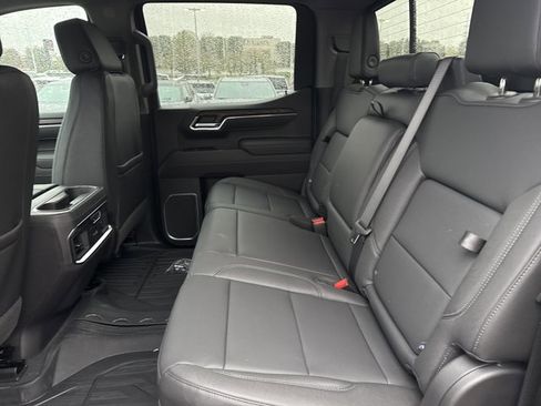 New 2026 GMC Sierra 1500 SLT w/ SLT Premium Plus Package image 6
