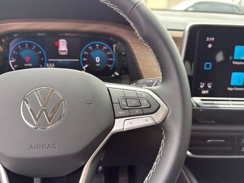 New 2026 Volkswagen Atlas SE FWD image 17