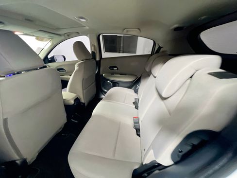 Used 2018 Honda HR-V EX image 29