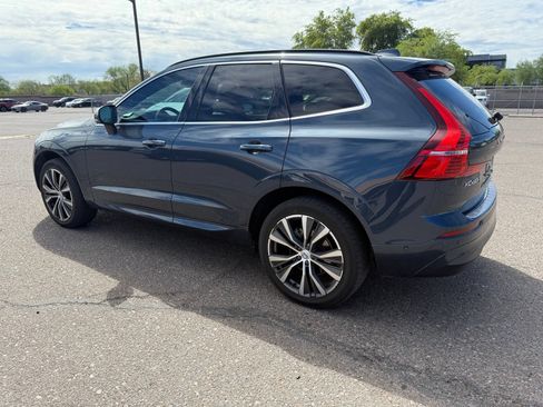 Used 2022 Volvo XC60 B5 Momentum w/ Advanced Package AWD/4WD image 7