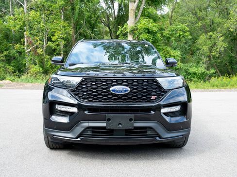 Used 2023 Ford Explorer ST w/ Technology Package AWD/4WD image 8