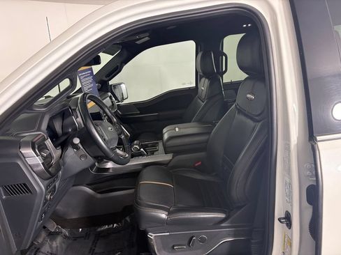 Certified 2022 Ford F150 Platinum w/ FX4 Off-Road Package AWD/4WD image 12