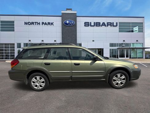Used 2005 Subaru Outback 2.5i AWD/4WD image 3