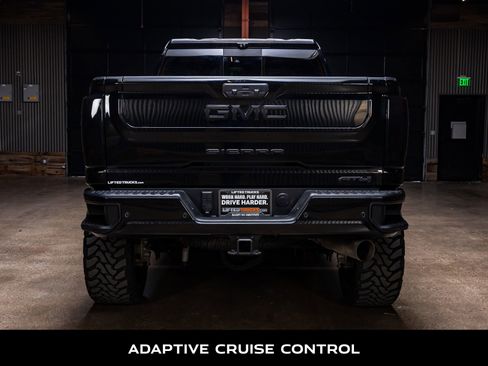 Used 2024 GMC Sierra 2500 AT4 w/ AT4 Premium Plus Package image 7