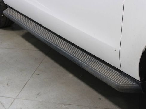 Used 2024 Ford Expedition Max XLT image 13