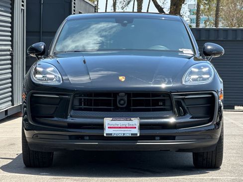 Certified 2023 Porsche Macan AWD/4WD image 11