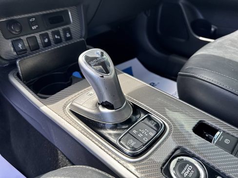 Used 2019 Mitsubishi Outlander SEL AWD/4WD image 23