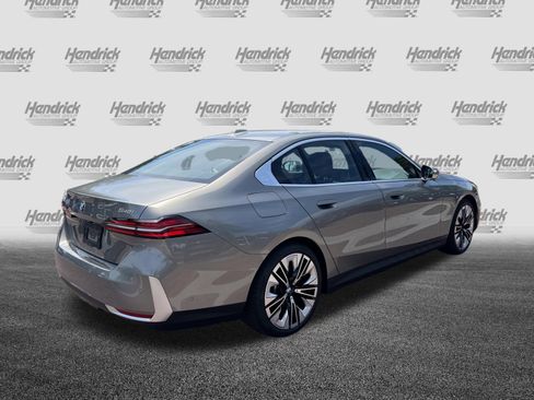 Certified 2025 BMW 540i xDrive image 10