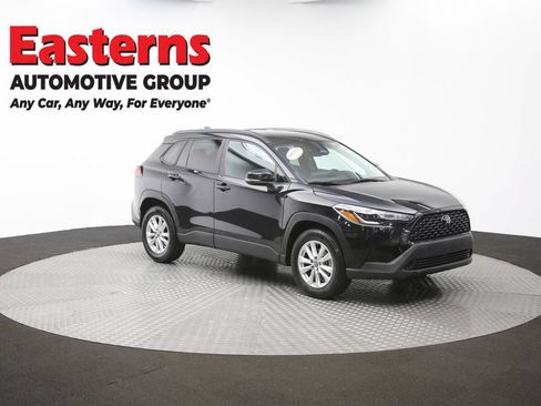 Used 2025 Toyota Corolla Cross LE FWD image 47