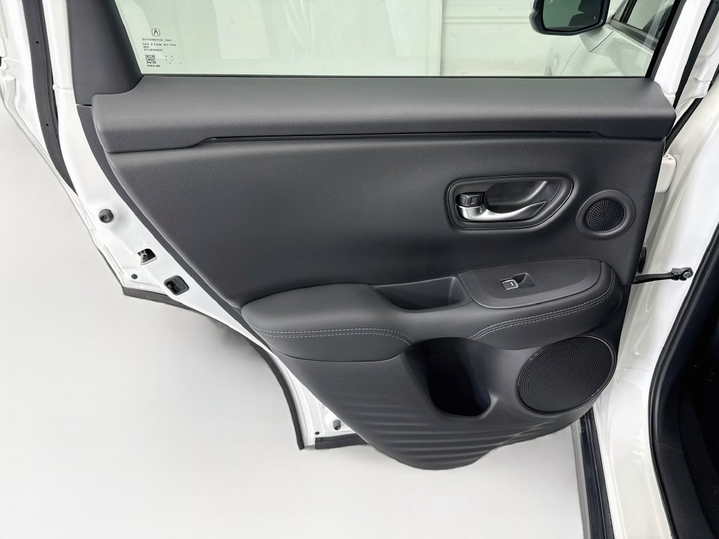 Used 2026 Acura ADX FWD image 25