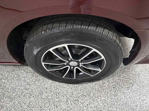 Used 2019 Dodge Grand Caravan GT image 42