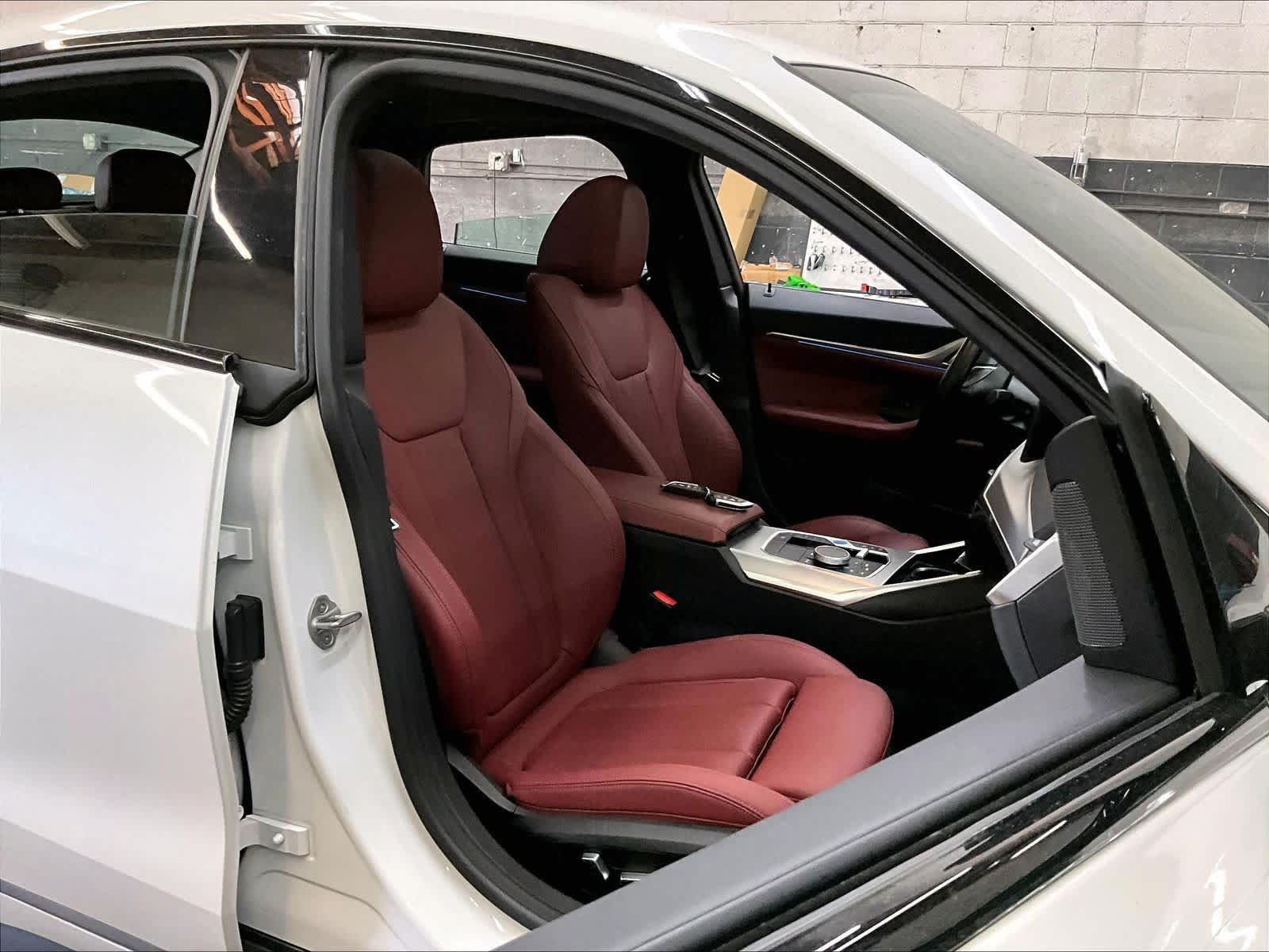 Used 2023 BMW i4 eDrive40 RWD image 10