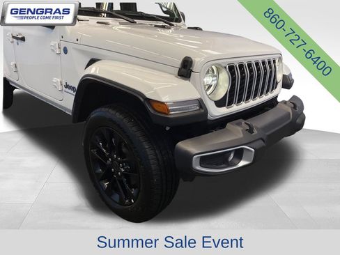 Used 2025 Jeep Wrangler Unlimited Sahara w/ Safety Group AWD/4WD image 45