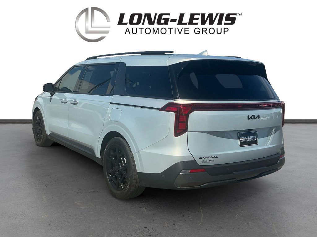 Used 2026 Kia Carnival SX w/ SX Dark Edition Package FWD image 4