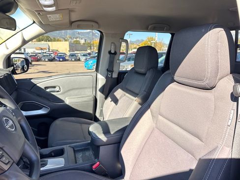 Used 2022 Nissan Frontier SV image 29