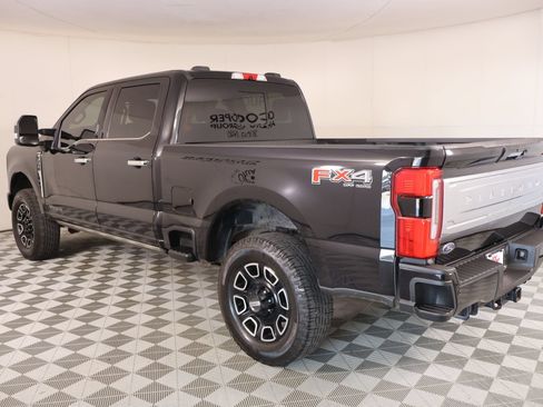 Used 2024 Ford F250 Platinum w/ FX4 Off-Road Package AWD/4WD image 24