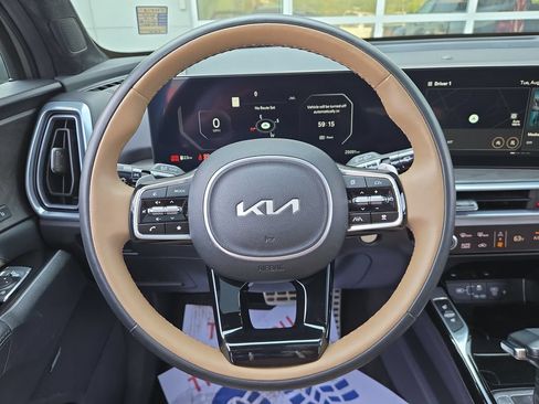 Used 2024 Kia Sorento SX Prestige w/ Olive Brown Leather Package AWD/4WD image 21