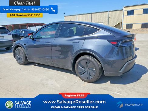 Used 2026 Tesla Model Y 2WD image 3