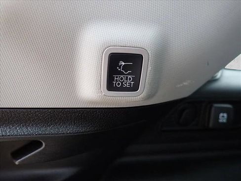 Used 2022 Jeep Grand Cherokee Limited 4xe w/ Luxury Tech Group II image 9