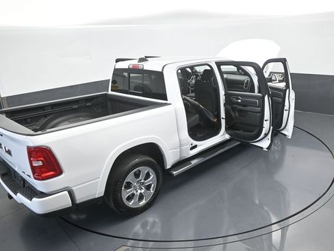 Used 2025 RAM 1500 Big Horn AWD/4WD image 64