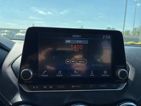 Used 2022 Nissan Sentra SV image 19