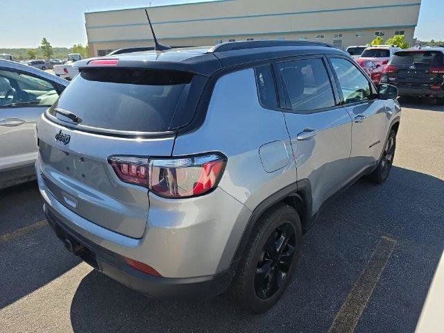 Certified 2021 Jeep Compass Latitude w/ Sun and Sound Group AWD/4WD image 4