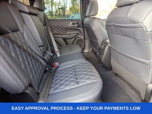 Used 2023 Mitsubishi Outlander SEL image 16