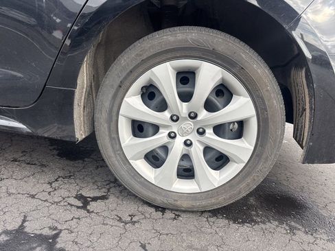 Used 2025 Toyota Corolla LE FWD image 9